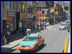 Toronto Bus Tour 116  - Yonge St